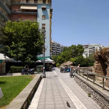 Cosy Open Large By Galerious Parace Yr1 * Thessalonique